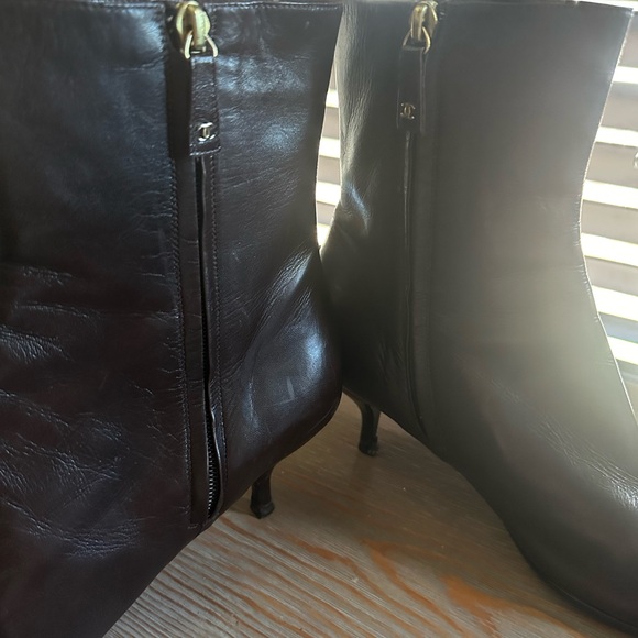 Chanel ankle leather pointed toe size 40 boots - Picture 8 of 11